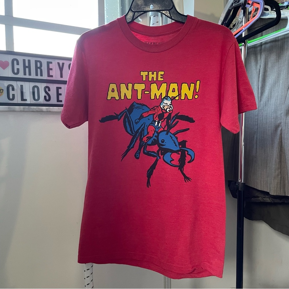 Mens Marvel Ant man t shirt size small red